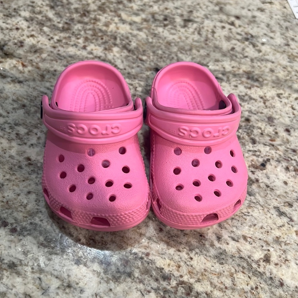 Infant crocs
